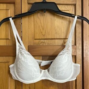 Natori Flora Bra White 34C gently used